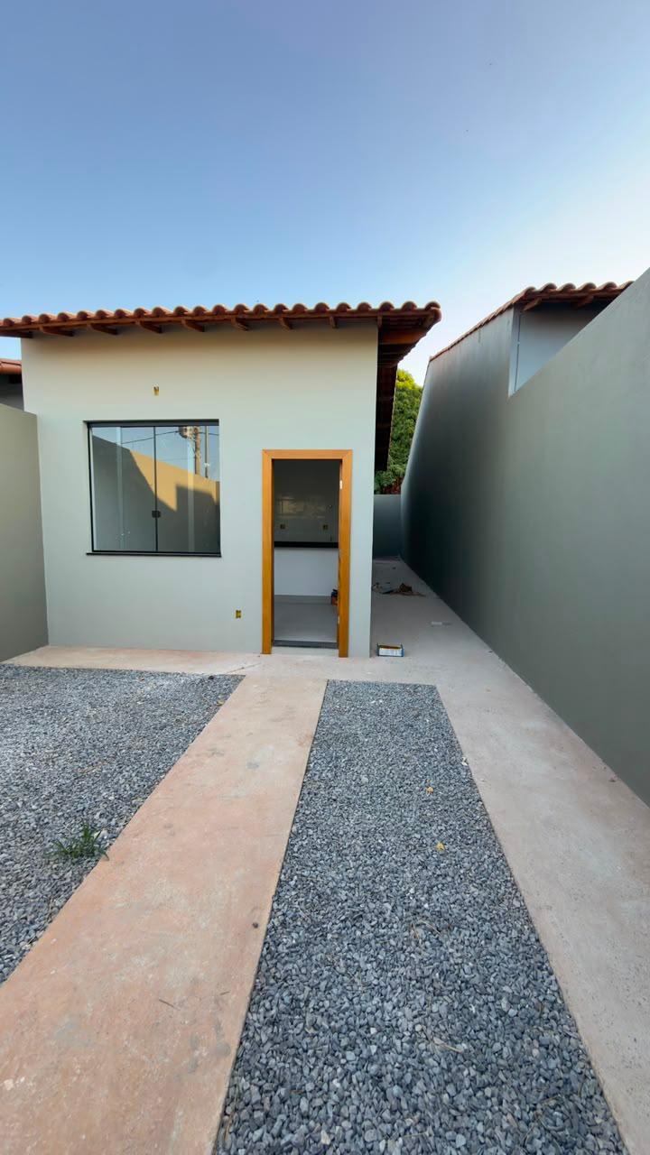 Linda Casa sem Germinação - 2 Quartos em Vale do Sol