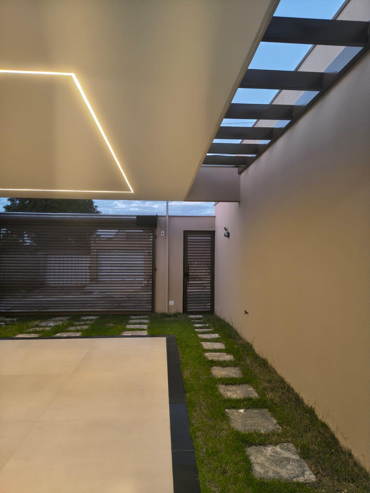 Lindíssima Casa no Jardim Europa com Suite Master e Área Gourmet